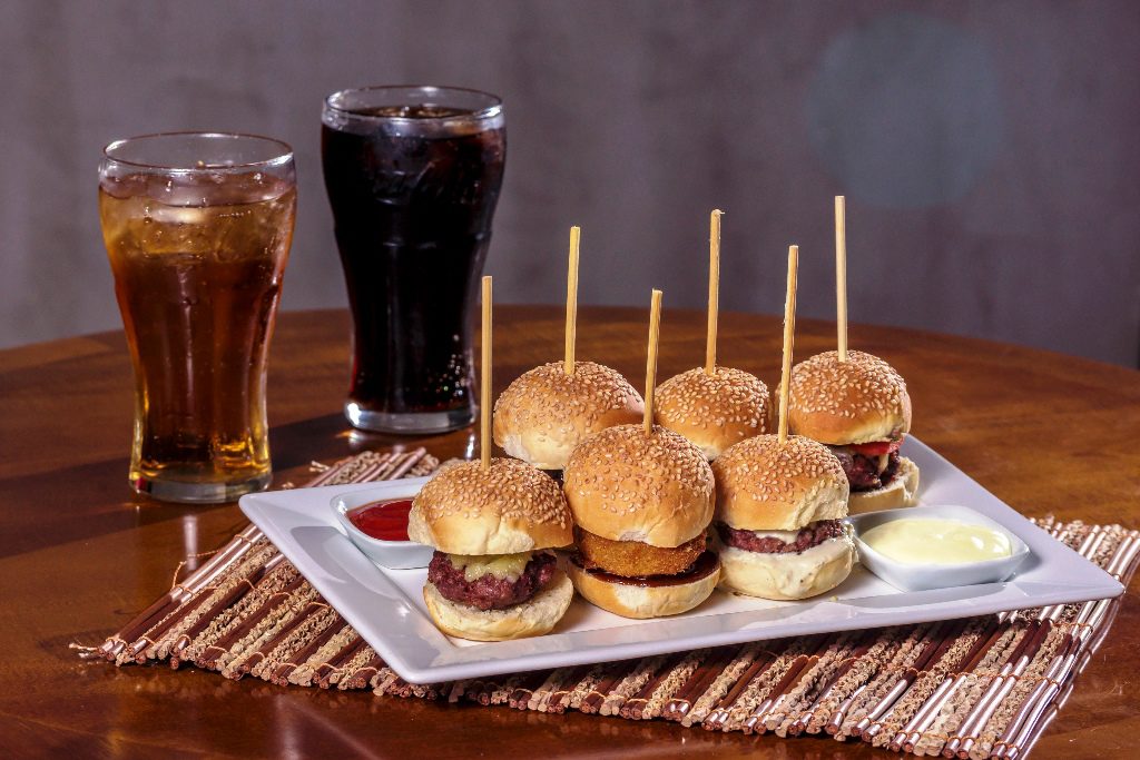HANG OUT - MINIS BURGERS